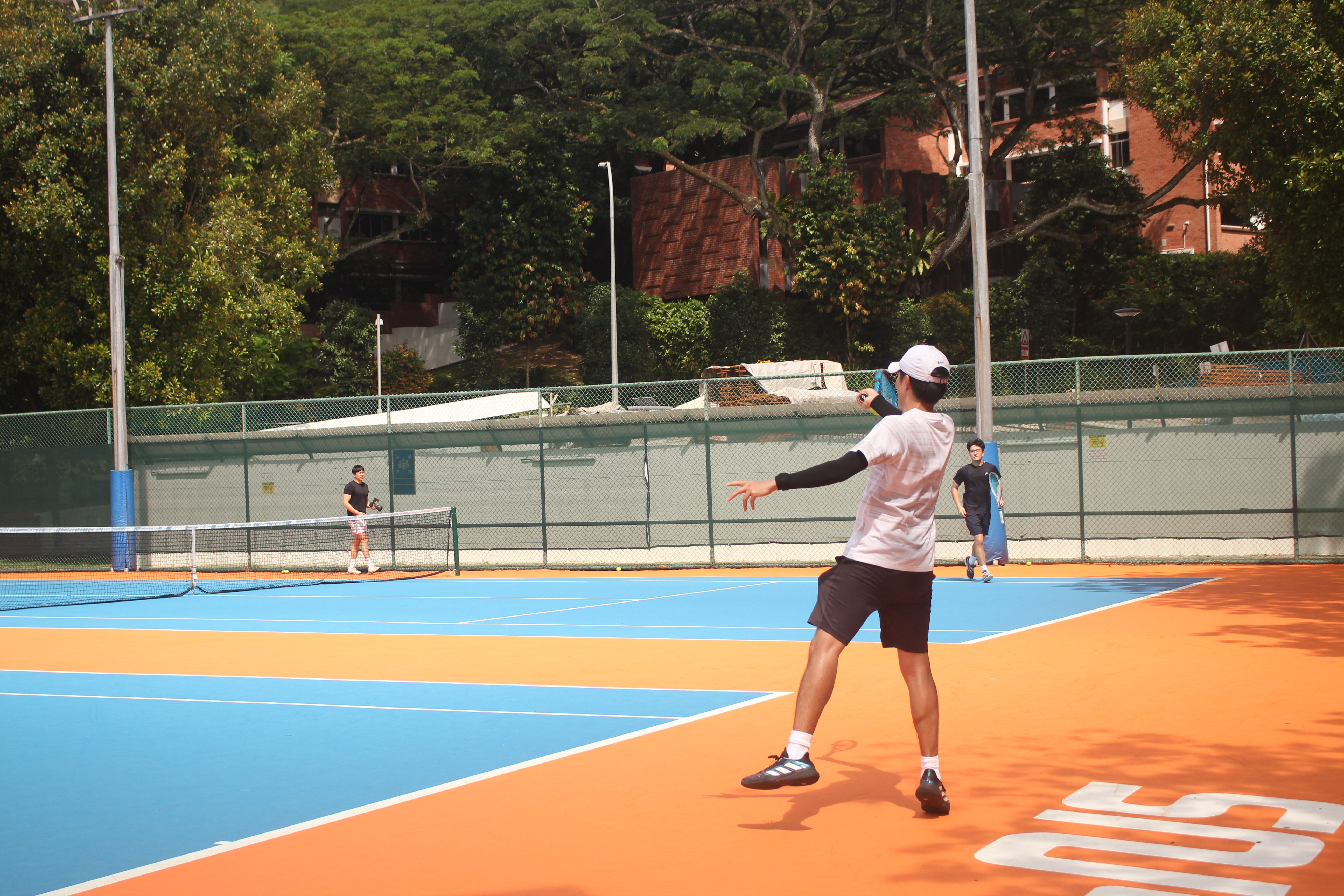 Sparring session at Bagel Tennis